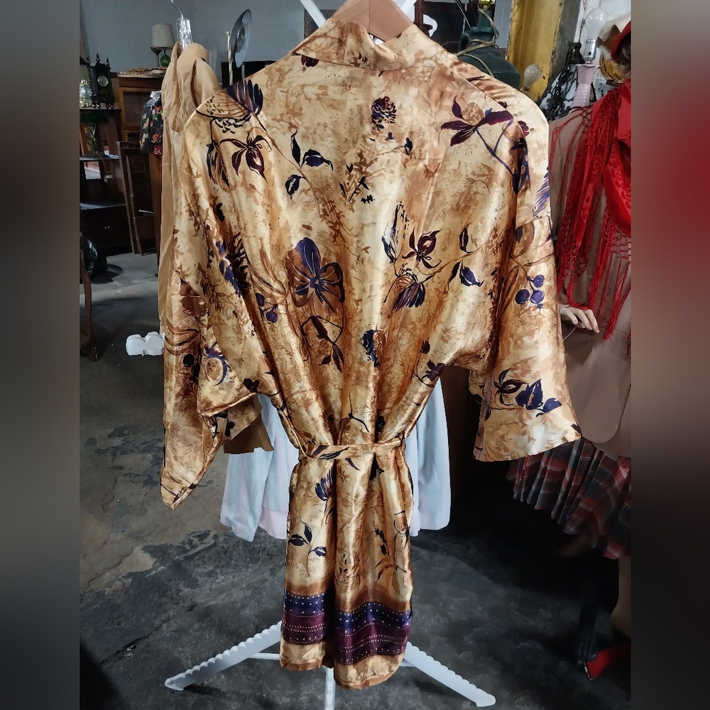 Vintage Inner Most Robe - Picture 3 of 3